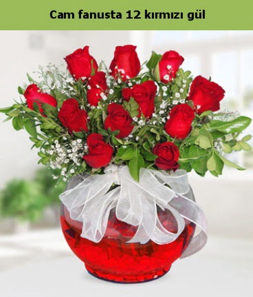 Cam içerisinde 12 adet kırmızı gül  Kars yurtiçi ve yurtdışı çiçek siparişi 