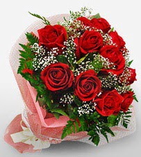 12 adet kırmızı güllerden kaliteli gül  Kars İnternetten çiçek siparişi 